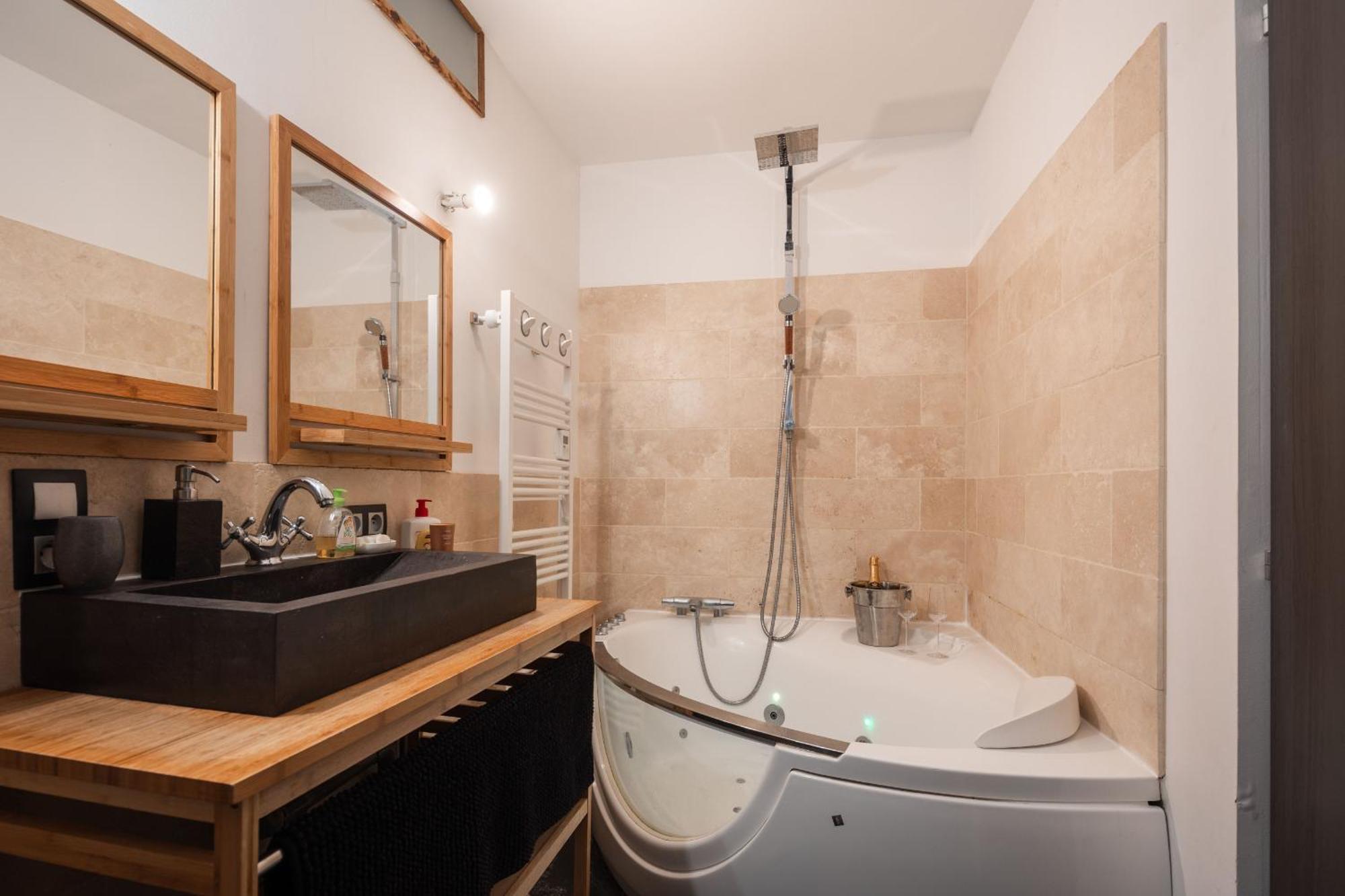 Appartement Spacieux Au Coeur D'Angers Etage 1 - 6 Personnes Luaran gambar